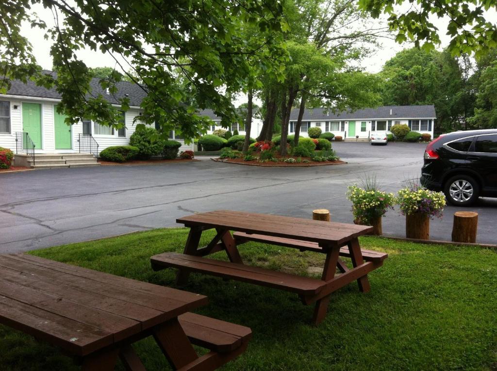 Founder'S Brook Motel And Suites Portsmouth Esterno foto