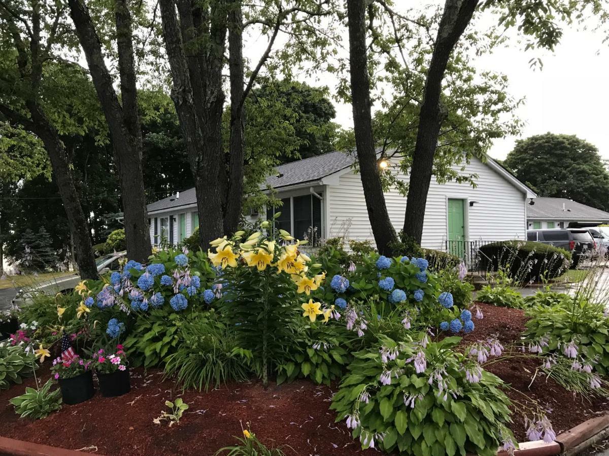 Founder'S Brook Motel And Suites Portsmouth Esterno foto